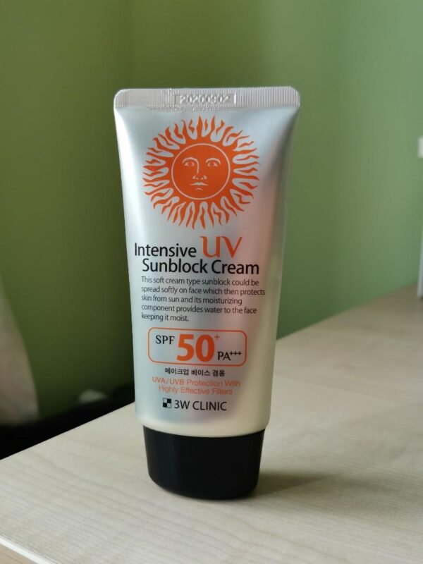 3W Clinic Intensive UV Sunblock Cream SPF50+ Pa+++ – 70ml - Image 2